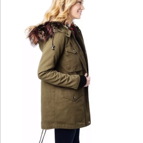 Jocelyn Fur Military Coat - Picture 3 of 8